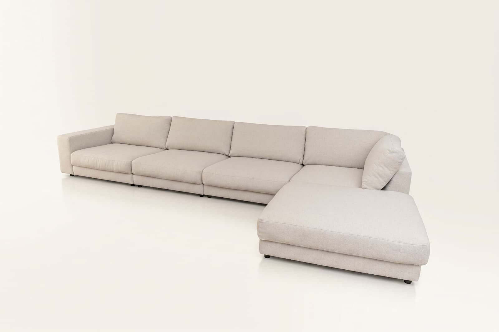 Corner sofa with goose down cushions, detachable modules and ottoman Canapea Bella cu franjuri